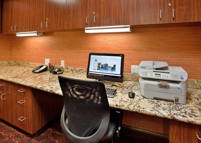 Hampton Inn & Suites Watertown